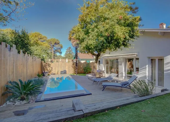 Maison Des Abatilles- Bassin 別荘 *